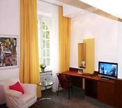 Imagen de la habitación del Hotel CARLTON ASTORIA. Foto 2