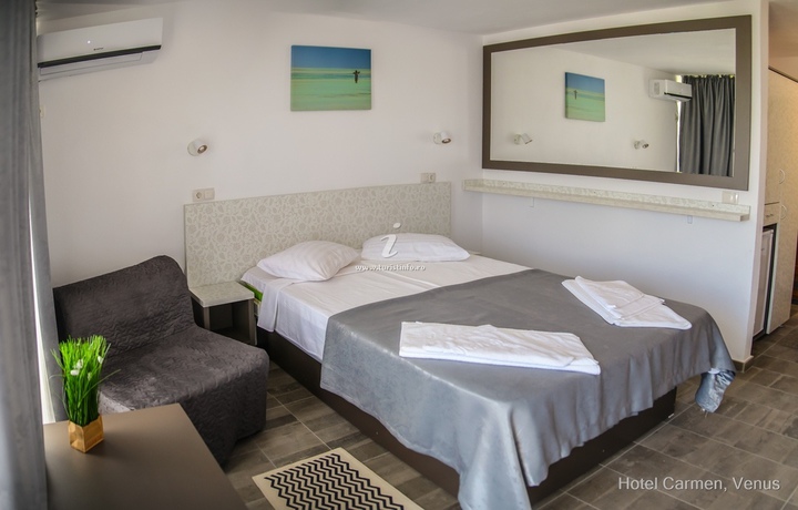 Imagen de la habitación del Hotel CARMEN, VENUS - SATURN. Foto 2