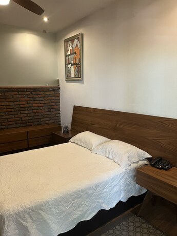 Imagen de la habitación del Hotel CASA CARMONA. Foto 18