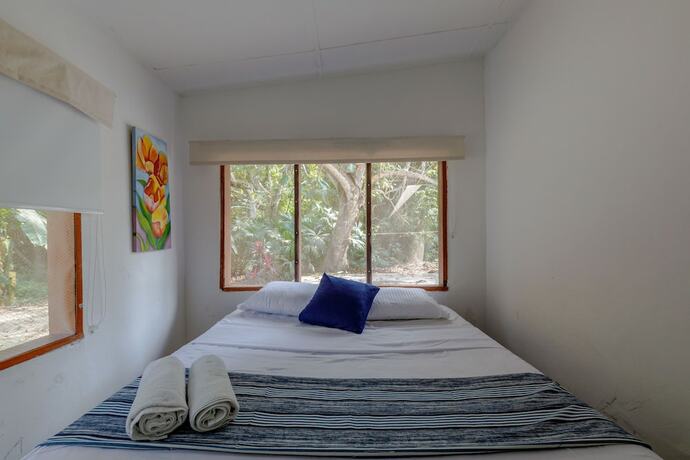 Imagen de la habitación del Hotel CASA DE CAMPO CASTILLETE. Foto 13