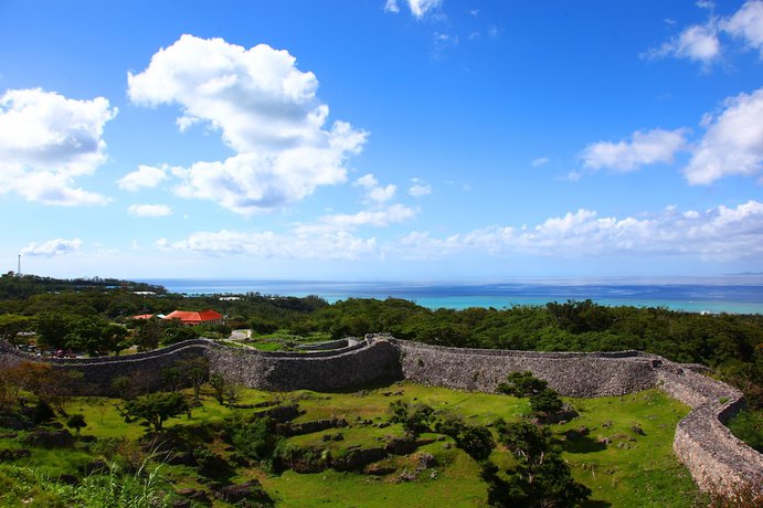 Imagen de los exteriores del Hotel CASA DUMAI Beach Hotel Okinawa. Foto 12