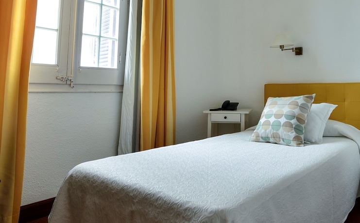 Imagen de la habitación del Hotel CASA METT Sitges. Foto 2