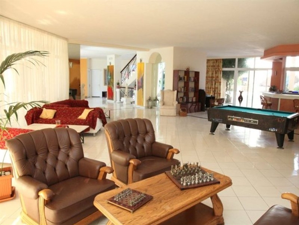 Imagen general del Hotel CASTELLO DI RODI. Foto 4