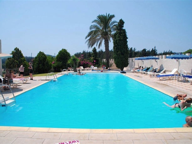 Imagen general del Hotel CASTELLO DI RODI. Foto 5