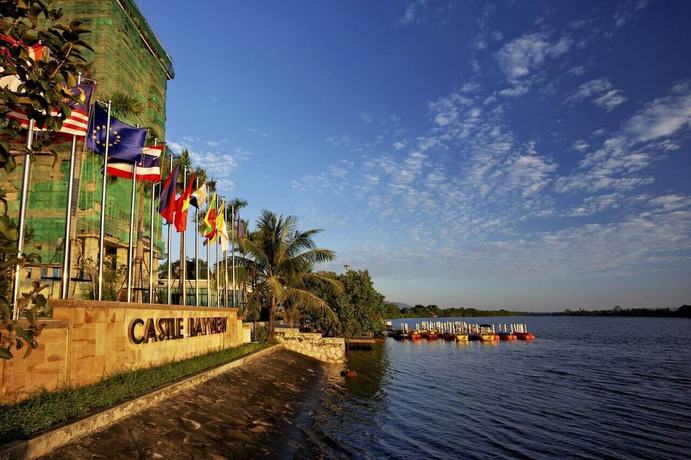 Imagen de la habitación del Hotel CASTLE BAYVIEW RESORT and SPA. Foto 3