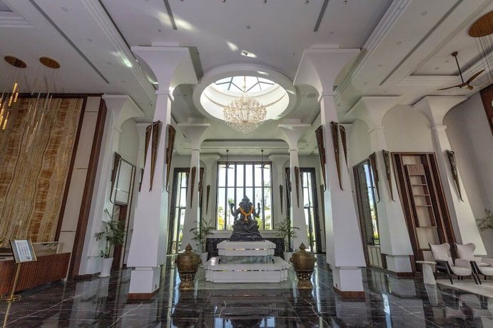 Imagen de los interiores del Hotel CASTLE BAYVIEW RESORT and SPA. Foto 15