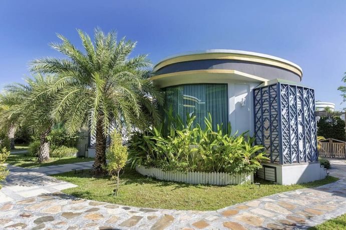 Imagen de la habitación del Hotel CASTLE BAYVIEW RESORT and SPA. Foto 8