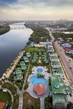 Imagen de la habitación del Hotel CASTLE BAYVIEW RESORT and SPA. Foto 13