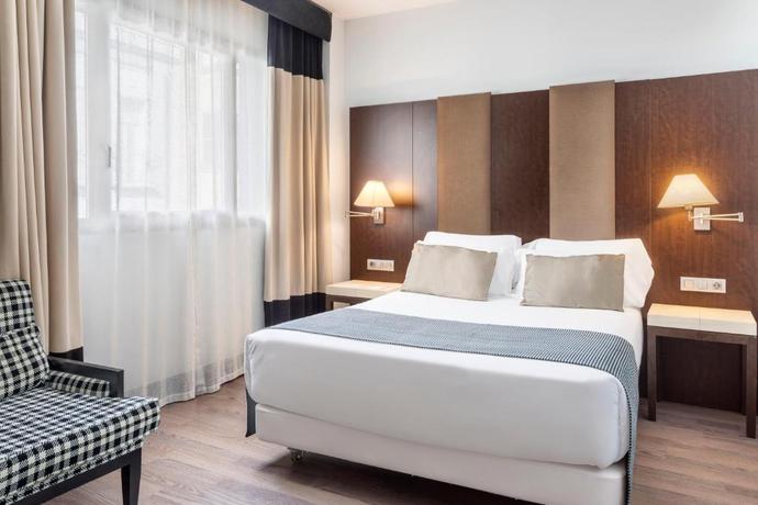 Imagen de la habitación del Hotel CATALONIA EL RETIRO. Foto 10