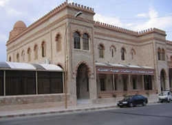 Imagen de los exteriores del Hotel CAZINO. Foto 4