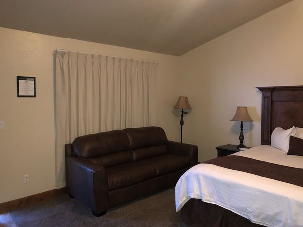 Imagen de la habitación del Hotel CBandM Executive Suites. Foto 18