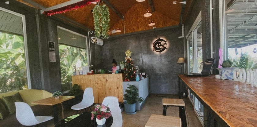 Imagen del bar/restaurante del Hotel C-CODE RESORT. Foto 6