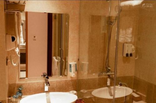 Imagen de la habitación del Hotel CD Wei Ye Na Huang Ja. Foto 18