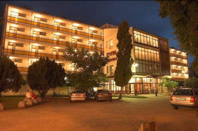 Imagen general del Hotel CE Napfény, Siofok. Foto 1