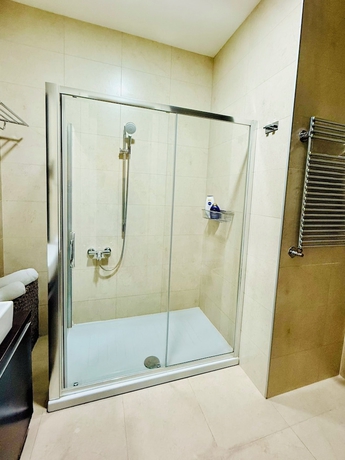 Imagen de la habitación del Hotel CEMELDA. Foto 16