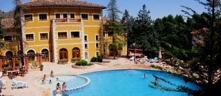 Imagen de la piscina del Hotel CENAJO. Foto 6