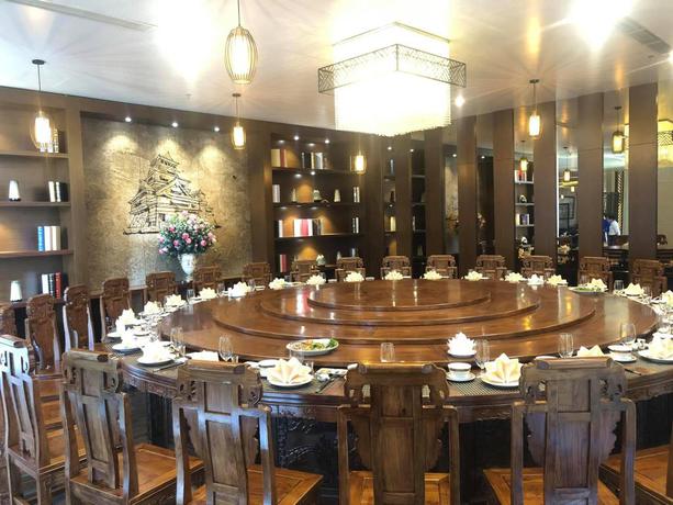 Imagen del bar/restaurante del Hotel CENTRAL HOTEL THANH HOA. Foto 6