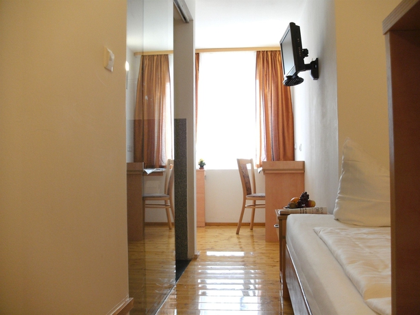 Imagen de la habitación del Hotel CENTRAL Hotel Duesseldorf. Foto 4