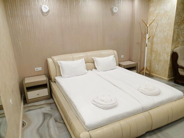 Imagen de la habitación del Hotel CENTRAL, Stara Zagora. Foto 11