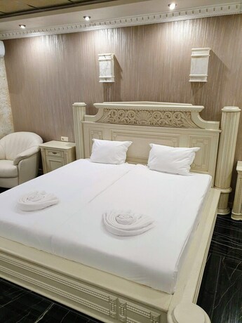 Imagen de la habitación del Hotel CENTRAL, Stara Zagora. Foto 20