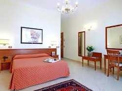 Imagen de la habitación del Hotel CENTRALE - PALAZZO LAZIO DE QUIROS. Foto 3