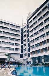 Imagen de los exteriores del Hotel CENTURY, Central Pattaya. Foto 5