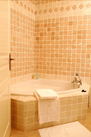 Imagen de la habitación del Hotel C&Eacute;R&Egrave;S - Boutique-H&ocirc;tel & Spa. Foto 17