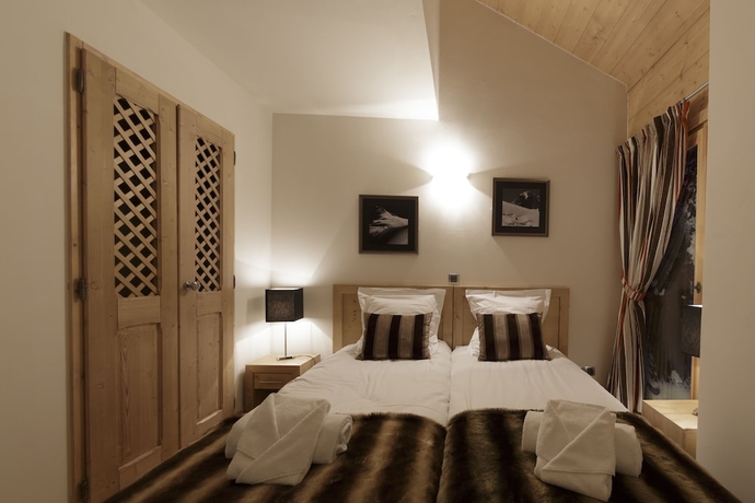 Imagen de la habitación del Hotel CGH R&eacute;sidences and Spas Le Napol&eacute;on. Foto 2