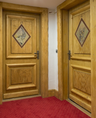 Imagen de la habitación del Hotel CGH R&eacute;sidences and Spas Le Napol&eacute;on. Foto 6