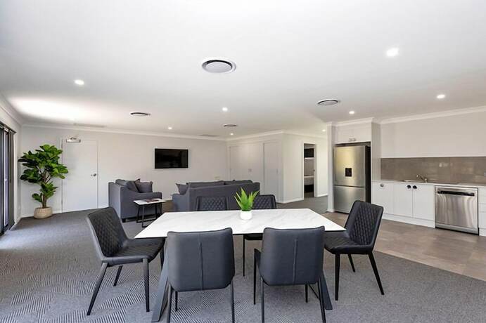 Imagen general del Hotel CH Boutique Apartments The Ringers Road. Foto 9