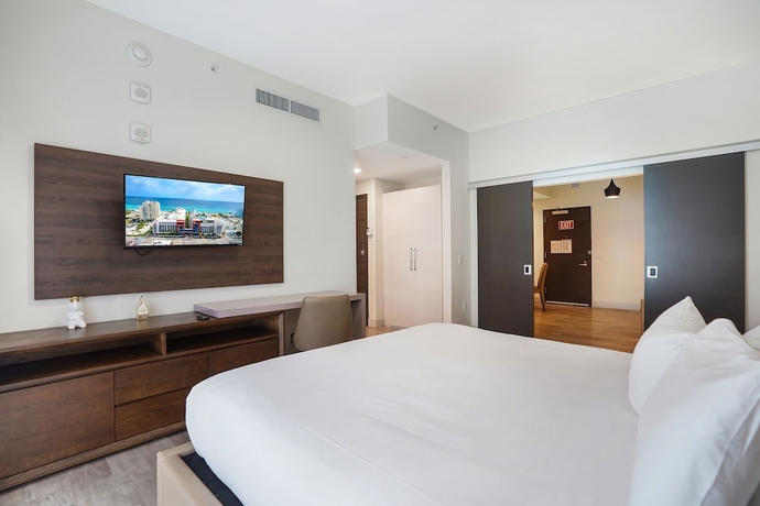 Imagen de la habitación del Hotel CH Luxury Condos and Studios On The Beach. Foto 3