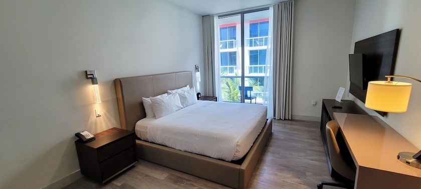 Imagen de la habitación del Hotel CH Luxury Condos and Studios On The Beach. Foto 8