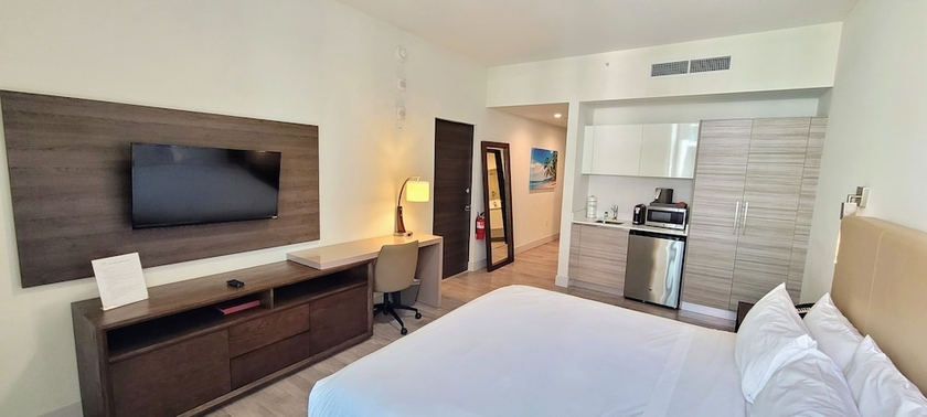 Imagen de la habitación del Hotel CH Luxury Condos and Studios On The Beach. Foto 9