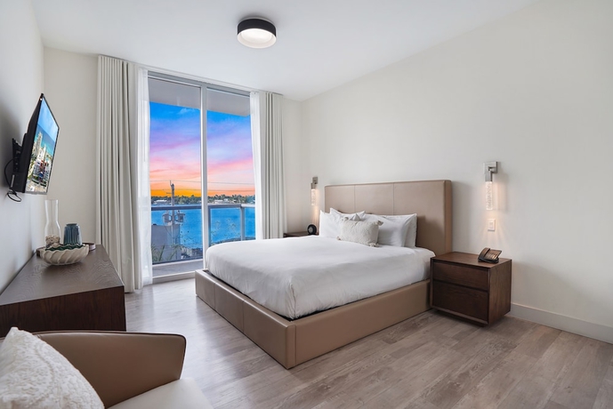 Imagen de la habitación del Hotel CH Luxury Condos and Studios On The Beach. Foto 10