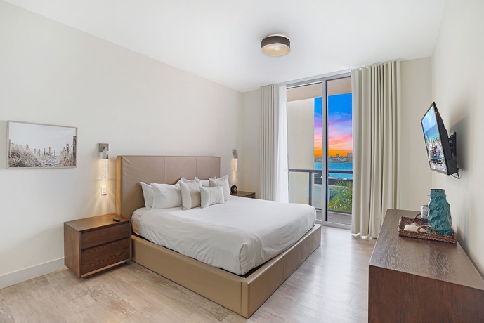 Imagen de la habitación del Hotel CH Luxury Condos and Studios On The Beach. Foto 11