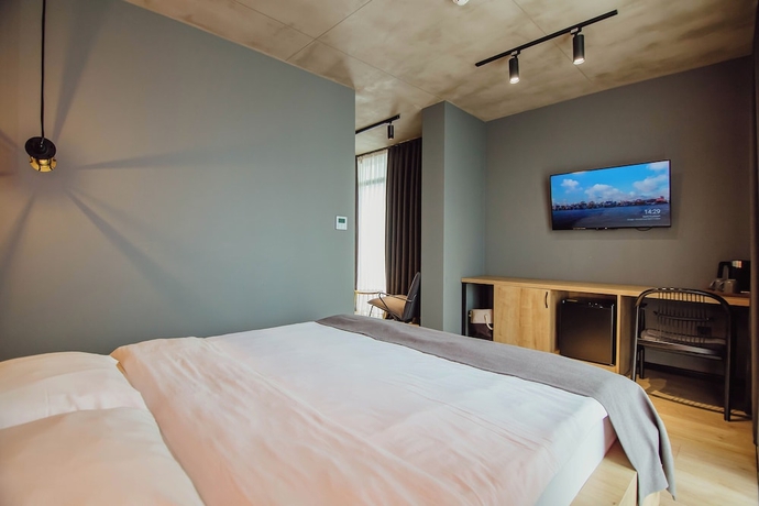 Imagen de la habitación del Hotel CH51. Foto 10