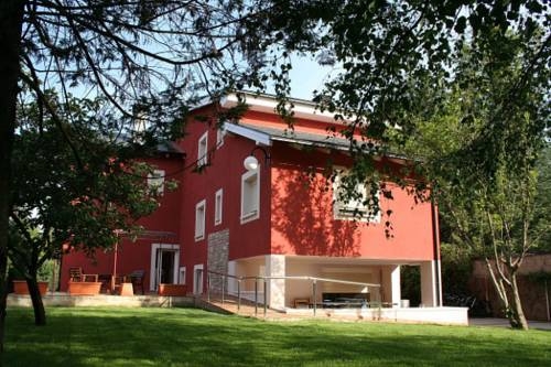 Imagen general del Hotel CHALET PUIGDEFABREGAS. Foto 4