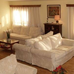 Imagen general del Hotel CHALET PUIGDEFABREGAS. Foto 12