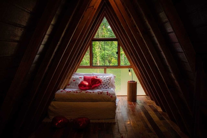 Imagen de la habitación del Hotel CHAL&Eacute;S SUI&Ccedil;OS - Rom&acirc;nticos na Natureza para Adultos. Foto 8