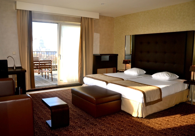 Imagen de la habitación del Hotel CHAMBORD, Bruselas. Foto 5
