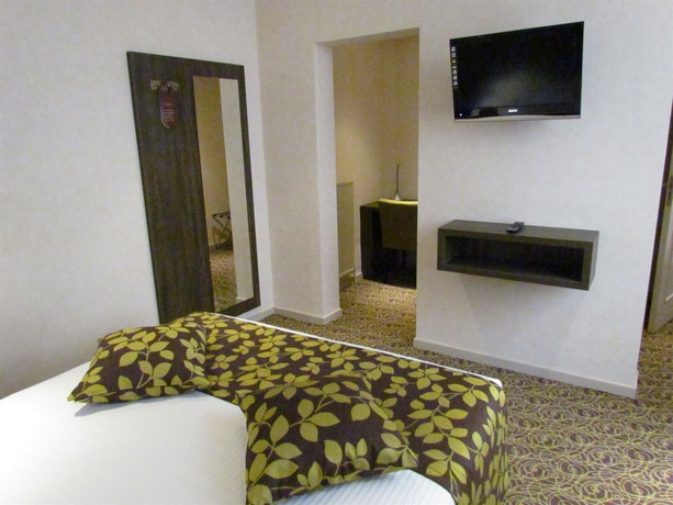 Imagen de la habitación del Hotel CHAMBORD, Bruselas. Foto 7