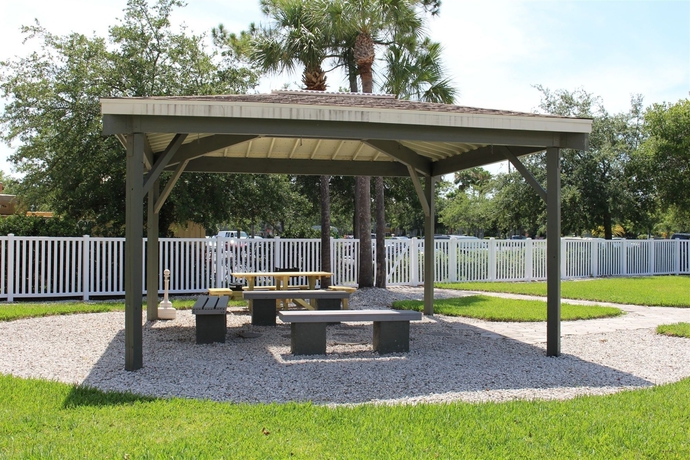 Imagen de los exteriores del Hotel CHASE SUITE HOTEL. Foto 8