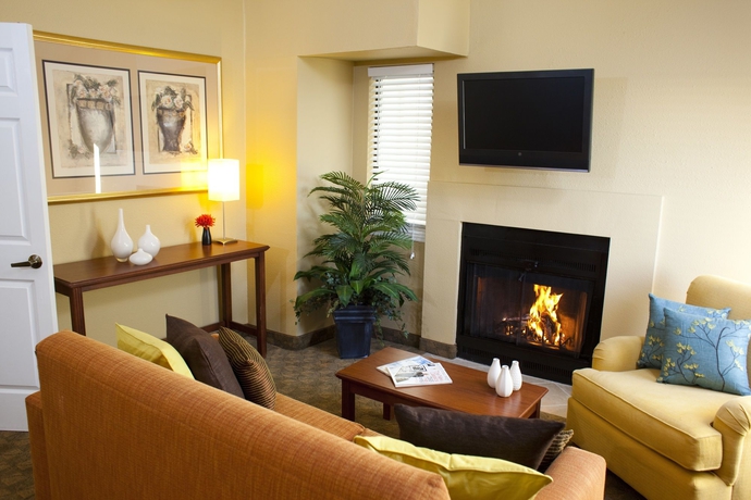 Imagen de la habitación del Hotel CHASE SUITE HOTEL. Foto 3