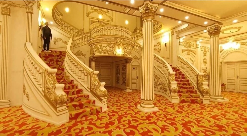 Imagen de los interiores del Hotel CHATEAU LE MARARA. Foto 12