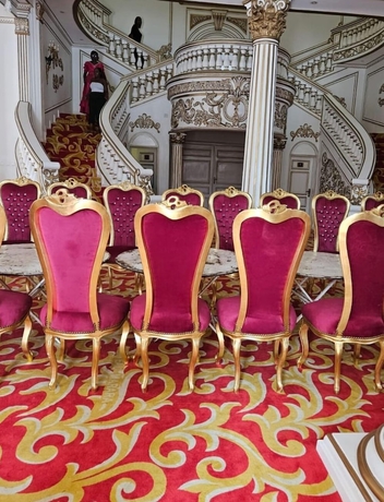 Imagen de los interiores del Hotel CHATEAU LE MARARA. Foto 15