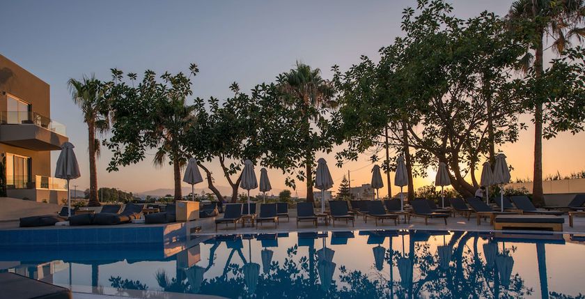 Imagen de la piscina del Hotel CHC Imperial Hotel &ndash; Adults Only. Foto 17