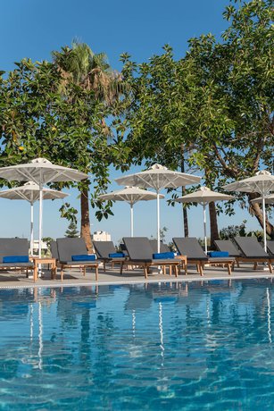 Imagen de la piscina del Hotel CHC Imperial Hotel &ndash; Adults Only. Foto 19