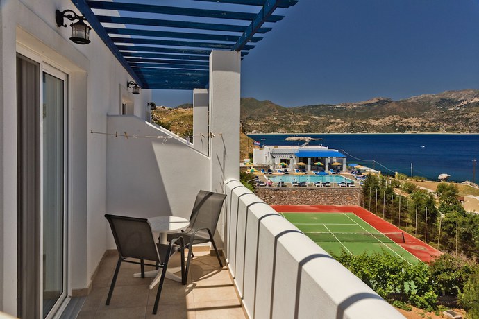 Imagen de la habitación del Hotel CHC Sound of the Sea. Foto 11
