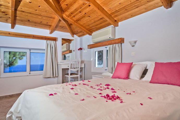Imagen de la habitación del Hotel CHC Sound of the Sea. Foto 14