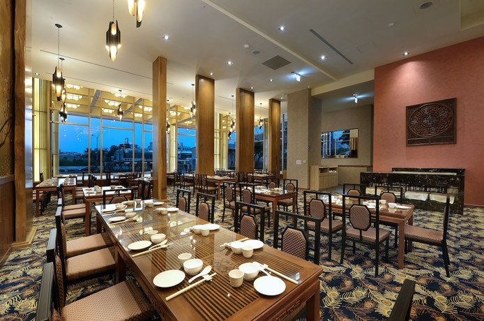 Imagen del bar/restaurante del Hotel CHECK inn Select Tainan YongKang. Foto 4
